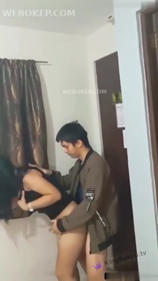 Ngewe berdiri sambil direkamin pacarnya
